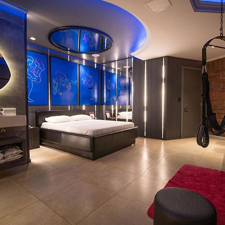 Motel Casa De Pedra Каразинью Экстерьер фото