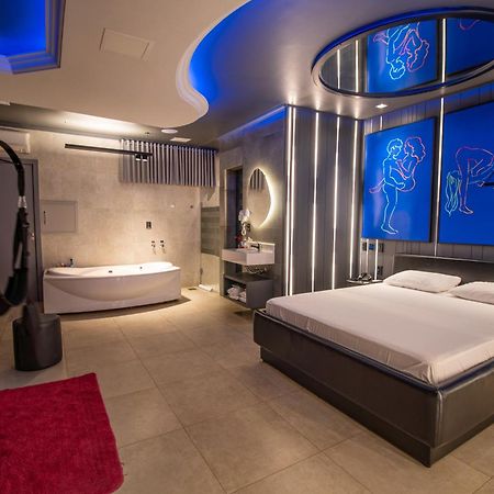 Motel Casa De Pedra Каразинью Экстерьер фото