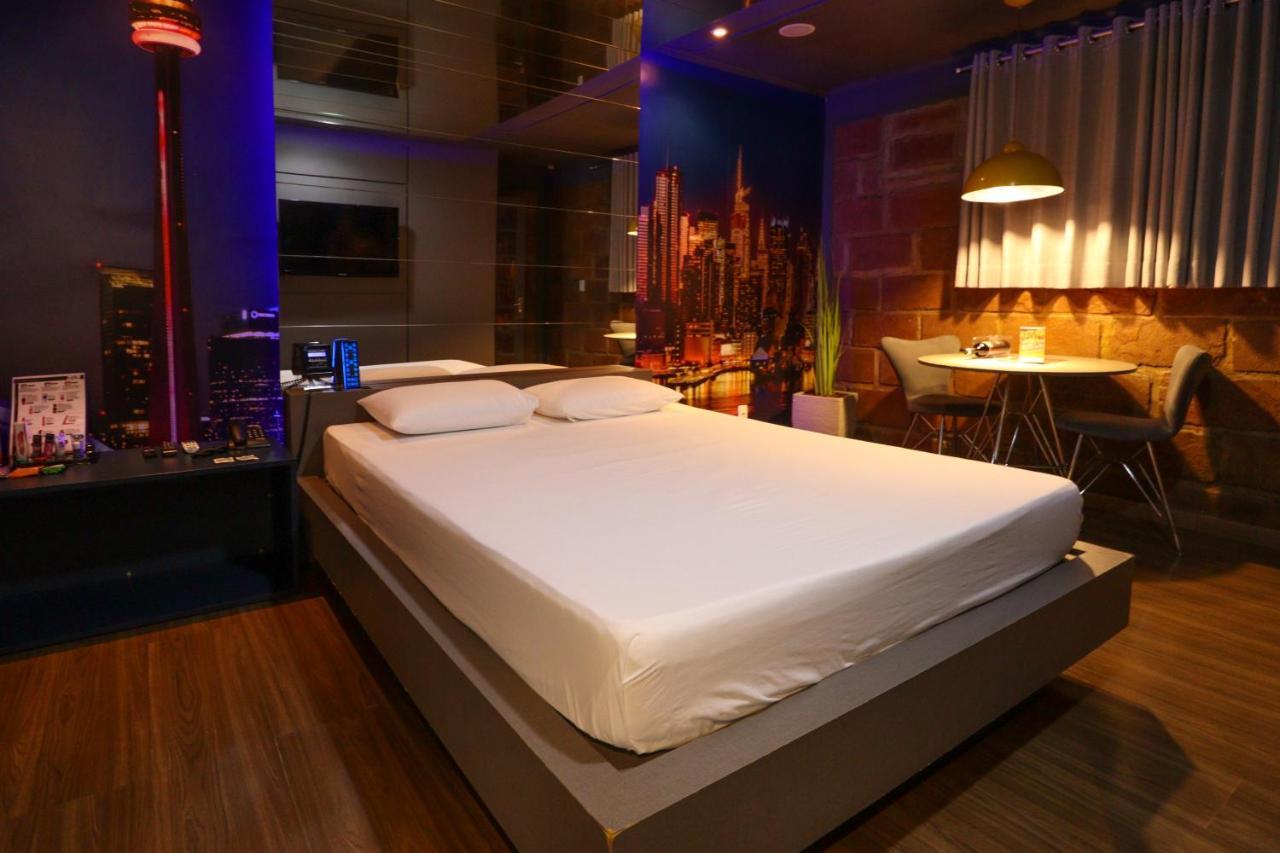 Motel Casa De Pedra Каразинью Экстерьер фото