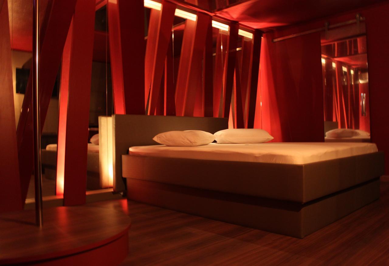 Motel Casa De Pedra Каразинью Экстерьер фото